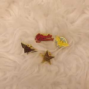 Wonder Woman set 4 pins